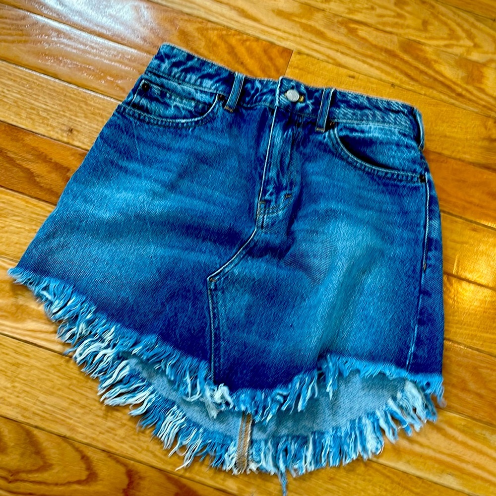 Free people. Denim skirt.